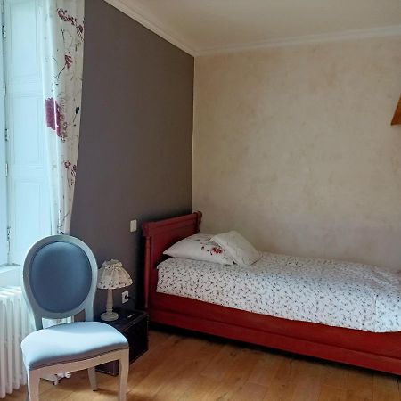 Le Manoir "Aux Douves" Bed and Breakfast Bazoges-en-Paillers Buitenkant foto