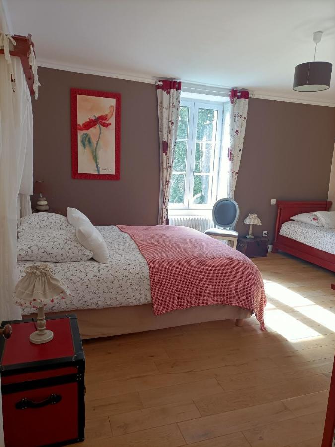 Le Manoir "Aux Douves" Bed and Breakfast Bazoges-en-Paillers Buitenkant foto