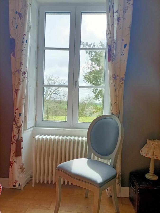 Le Manoir "Aux Douves" Bed and Breakfast Bazoges-en-Paillers Buitenkant foto