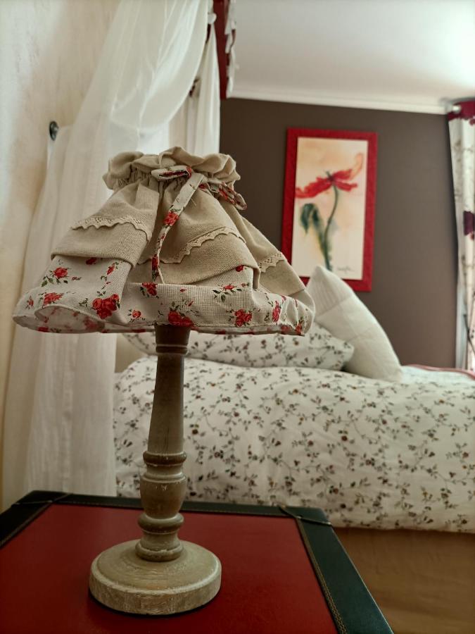 Le Manoir "Aux Douves" Bed and Breakfast Bazoges-en-Paillers Buitenkant foto
