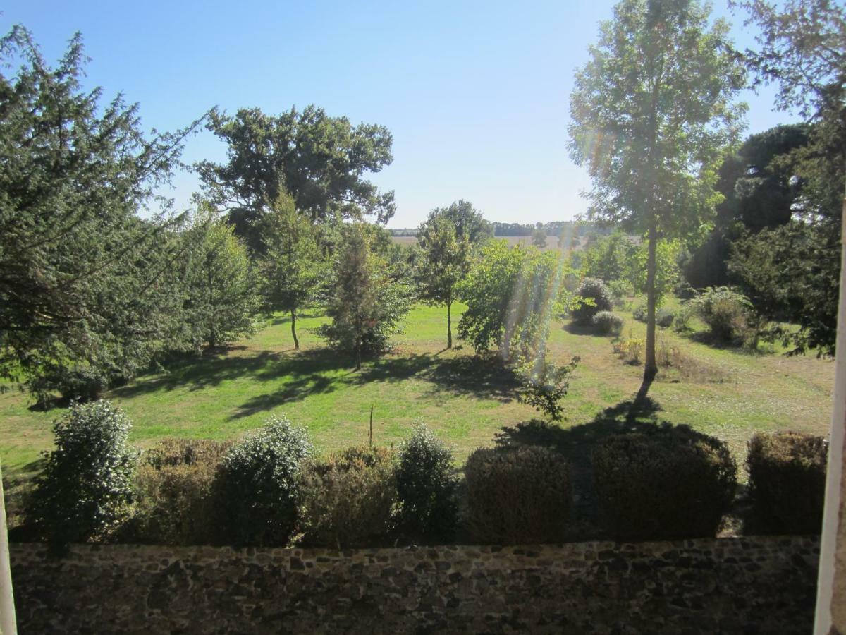 Le Manoir "Aux Douves" Bed and Breakfast Bazoges-en-Paillers Buitenkant foto